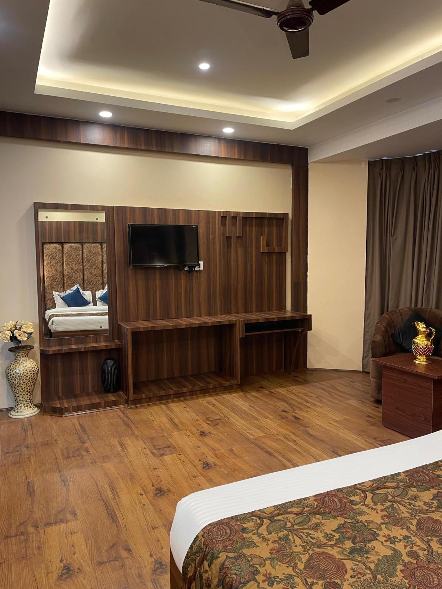 Hotel Zoon Dabb Srinagar Airport Kashmir Exterior photo