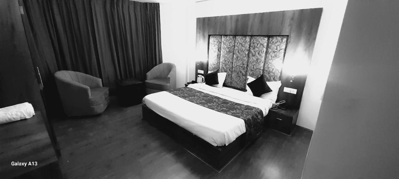 Hotel Zoon Dabb Srinagar Airport Kashmir Exterior photo